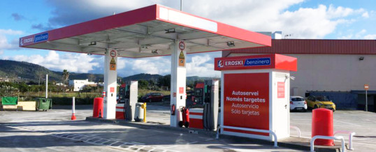 New compact gas station in Ibiza